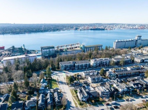 808 3Rd Street E, North Vancouver, BC 