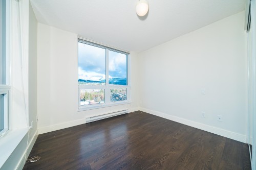 1809-3007 Glen Drive, Coquitlam, BC 