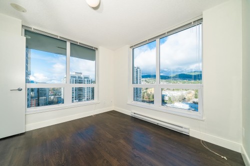 1809-3007 Glen Drive, Coquitlam, BC 