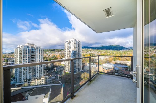 1809-3007 Glen Drive, Coquitlam, BC 