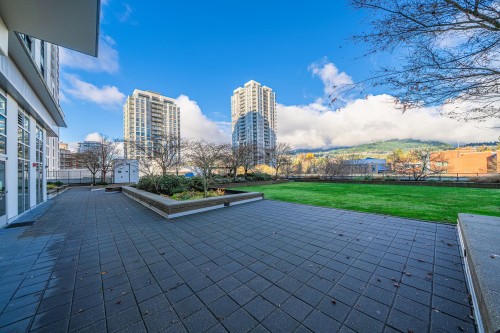 1809-3007 Glen Drive, Coquitlam, BC 