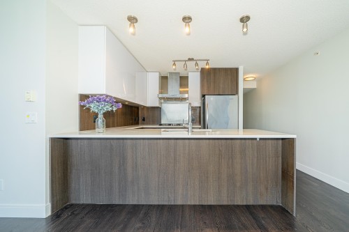 1809-3007 Glen Drive, Coquitlam, BC 