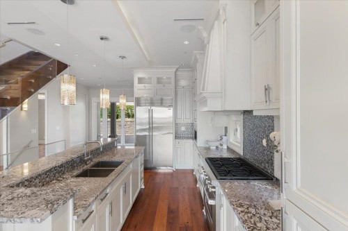 2171 Queens Avenue, West Vancouver, BC 