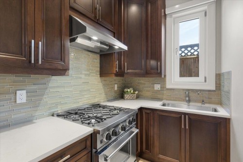 2171 Queens Avenue, West Vancouver, BC 