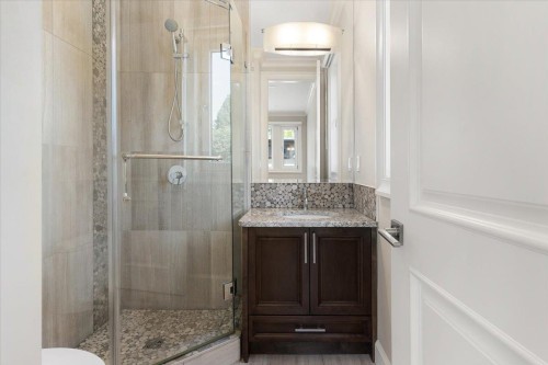 2171 Queens Avenue, West Vancouver, BC 