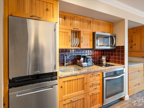 855-4090 Whistler Way, Whistler, BC 