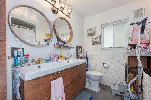 3506 29Th Avenue W, Vancouver, BC 