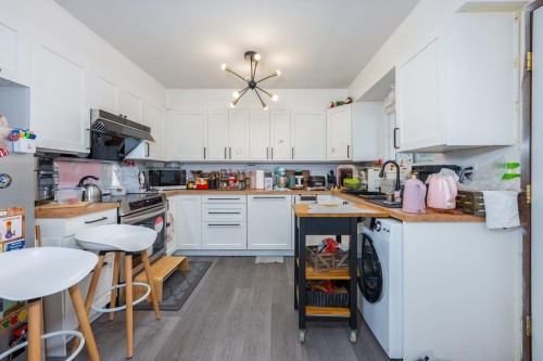 3506 29Th Avenue W, Vancouver, BC 