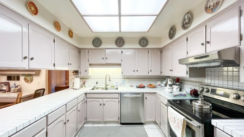 4680 15Th Avenue W, Vancouver, BC 