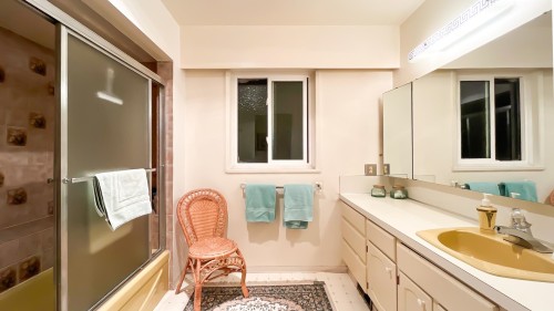 4680 15Th Avenue W, Vancouver, BC 