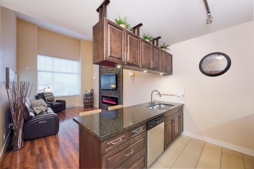 418-11935 Burnett Street, Maple Ridge, BC 