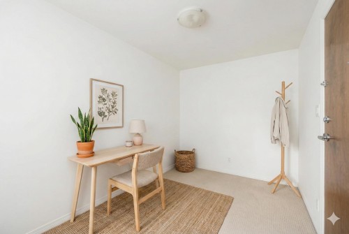 2102-188 Esplanade Street E, North Vancouver, BC 