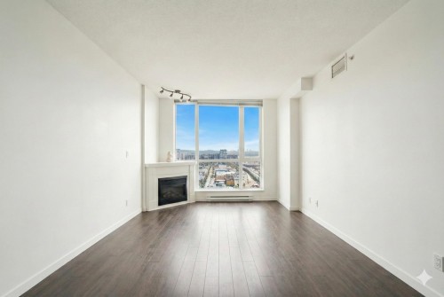 2102-188 Esplanade Street E, North Vancouver, BC 