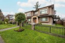 7877 15Th Avenue, Burnaby, BC 