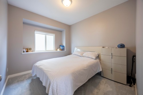 7877 15Th Avenue, Burnaby, BC 