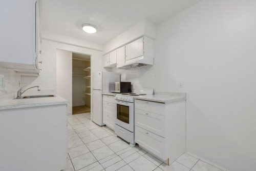 105-1585 4Th Avenue E, Vancouver, BC 