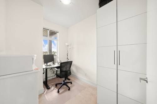 318-6033 Katsura Street, Richmond, BC 