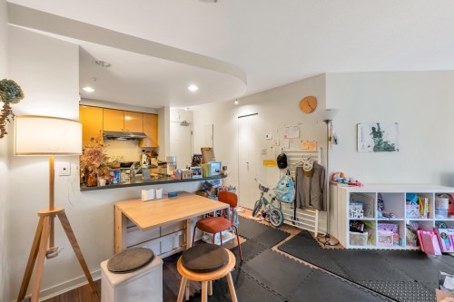 1001-1009 Expo Boulevard, Vancouver, BC 