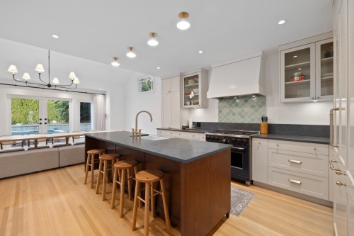 2843 49Th Avenue W, Vancouver, BC 