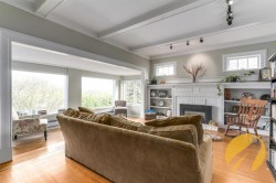 3868 10 Avenue W Vancouver, BC V6R 2G7