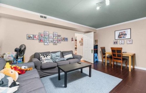 Lower-1106 Duthie Avenue, Burnaby, BC 