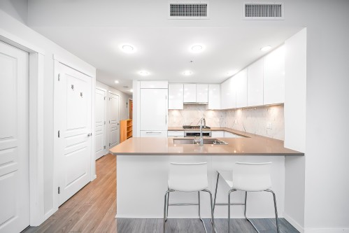 1206-5883 Barker Avenue, Burnaby, BC 