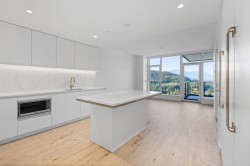 4001-720 Farrow Street  Coquitlam, BC V3J 7L6