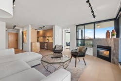 6D-328 Taylor Way  West Vancouver, BC V7T 2Y4