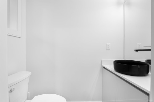 2881 Georgia Street E, Vancouver, BC 