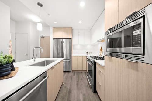 511-2188 Madison Avenue, Burnaby, BC 