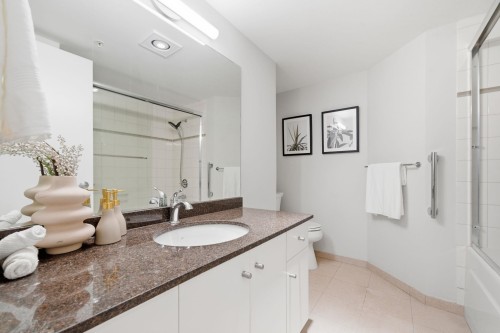 408-2201 Pine Street, Vancouver, BC 