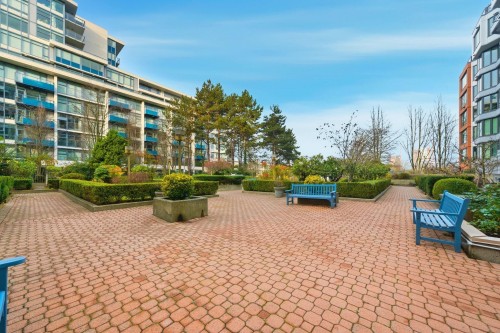 408-2201 Pine Street, Vancouver, BC 