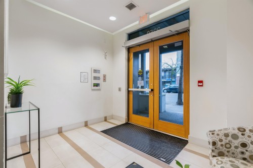 404-2250 Commercial Drive, Vancouver, BC 