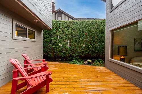 918 50B Street, Delta, BC 