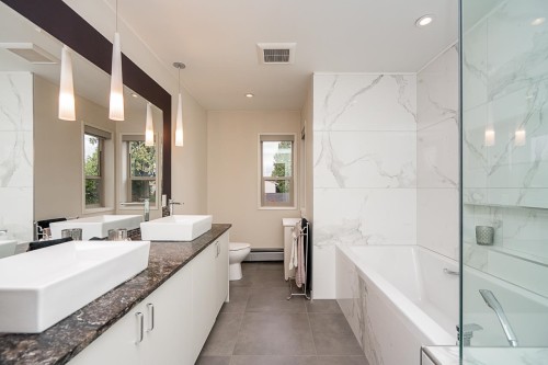 918 50B Street, Delta, BC 