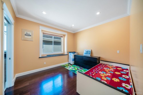 6830 Vivian Street, Vancouver, BC 