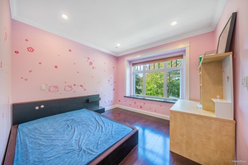 6830 Vivian Street, Vancouver, BC 