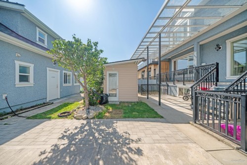 6830 Vivian Street, Vancouver, BC 