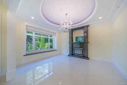 6830 Vivian Street, Vancouver, BC 