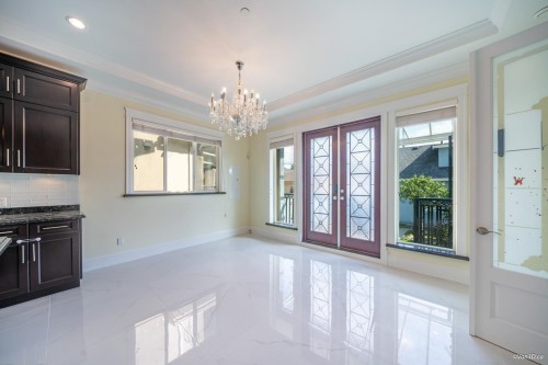 6830 Vivian Street, Vancouver, BC 