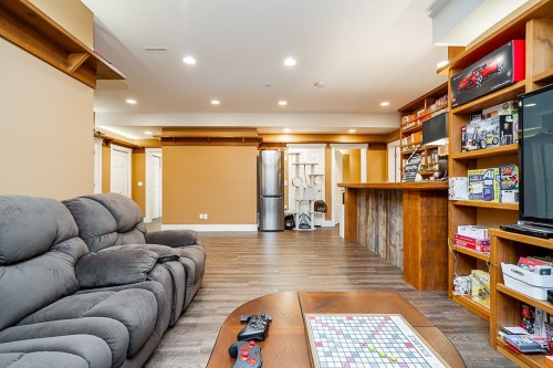 16-13210 Shoesmith Crescent, Maple Ridge, BC 