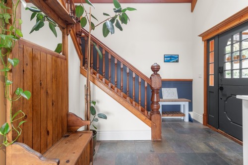 964 Village Drive, Bowen Island, BC 