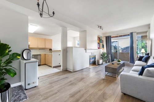 25-7238 18Th Avenue, Burnaby, BC 