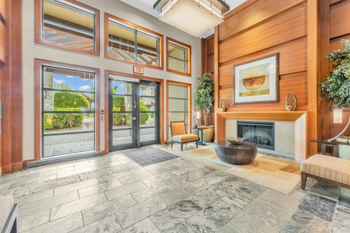 401-3315 Cypress Place, West Vancouver, BC 