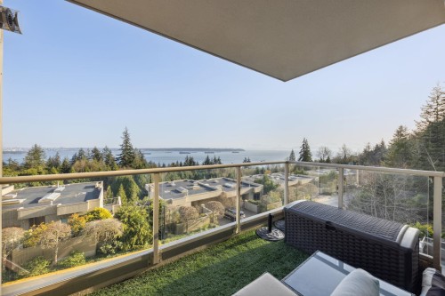 302-3131 Deer Ridge Drive, West Vancouver, BC 
