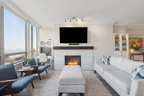 302-3131 Deer Ridge Drive, West Vancouver, BC 