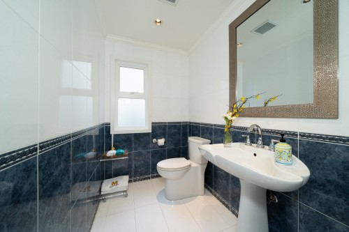 4255 15Th Avenue W, Vancouver, BC 