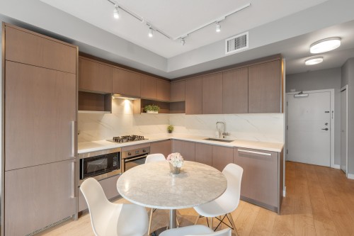 311-9388 Odlin Road, Richmond, BC 