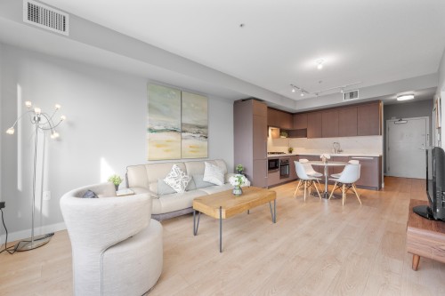 311-9388 Odlin Road, Richmond, BC 