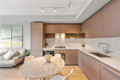 311-9388 Odlin Road, Richmond, BC 